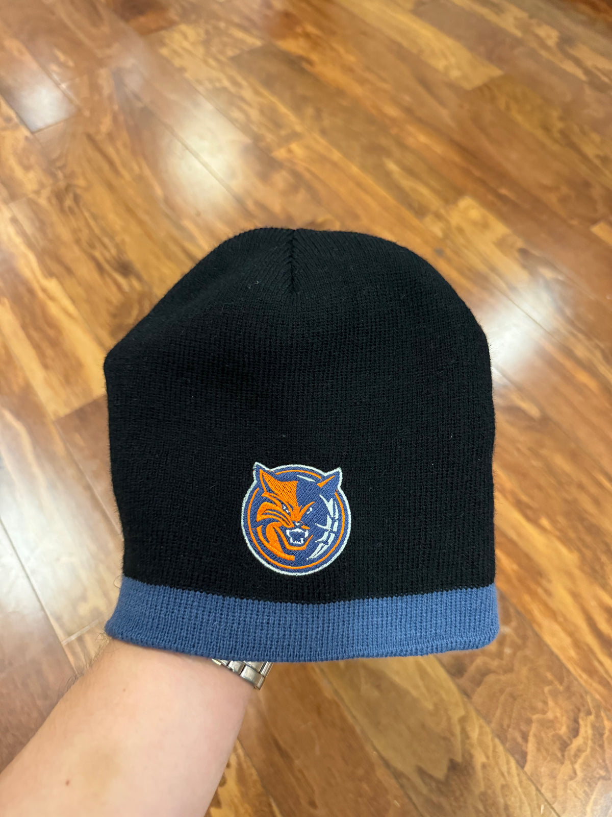 00s Charlotte Bobcats Logo Beanie (OS)