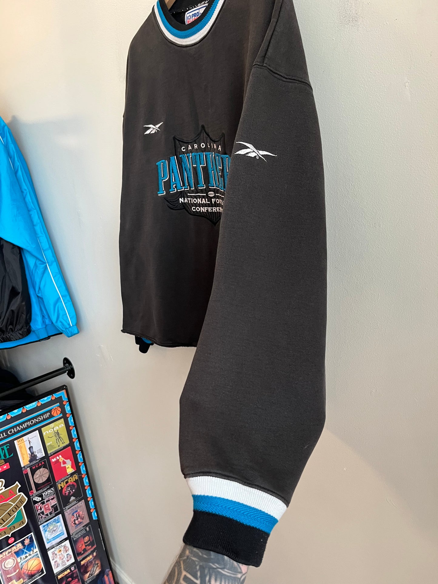 90s Carolina Panthers Reebok Pro Line Cropped Crewneck (L)