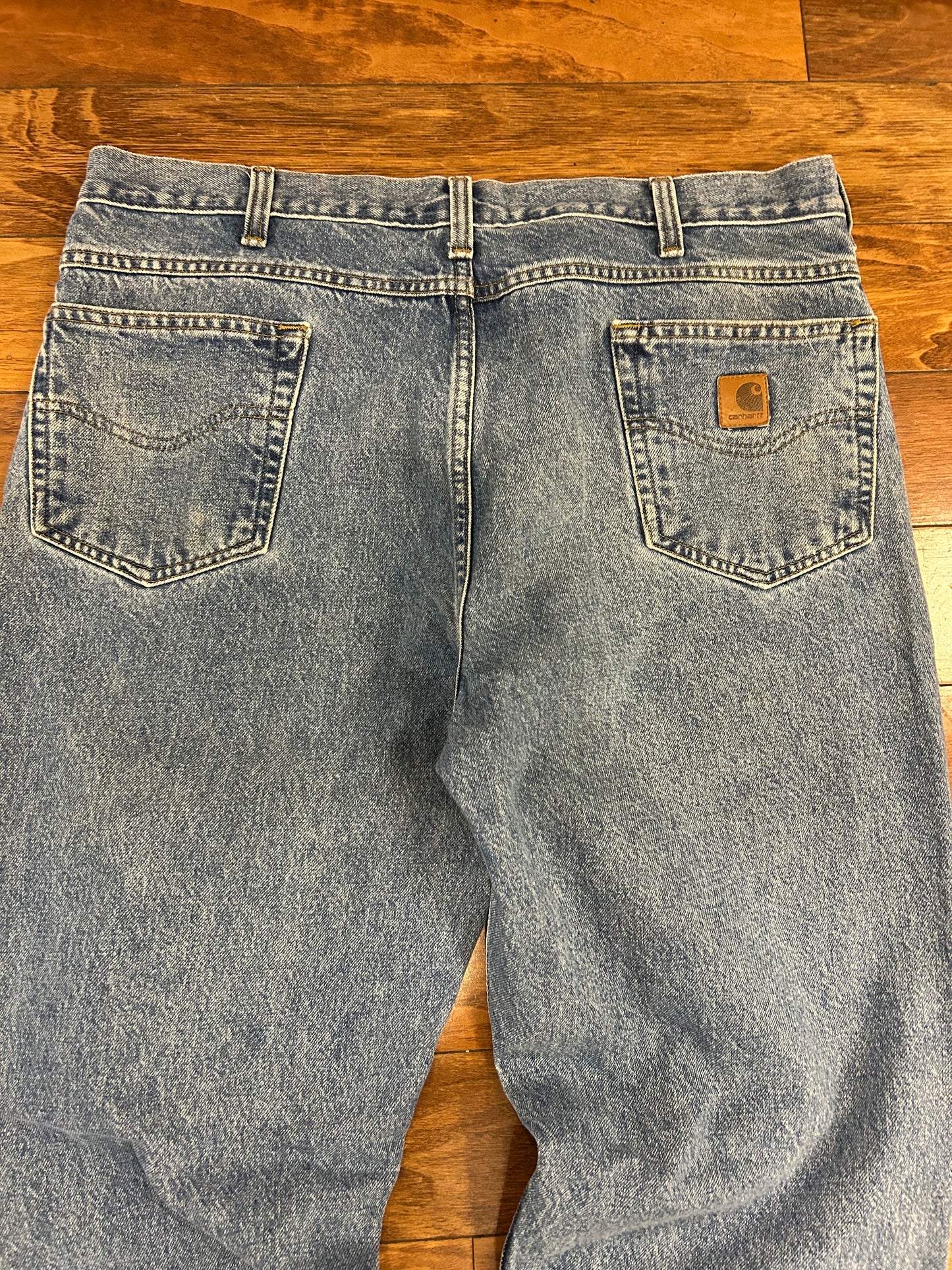 2009 Carhartt Relaxed Fit Faded Blue Jeans (40 x 30)