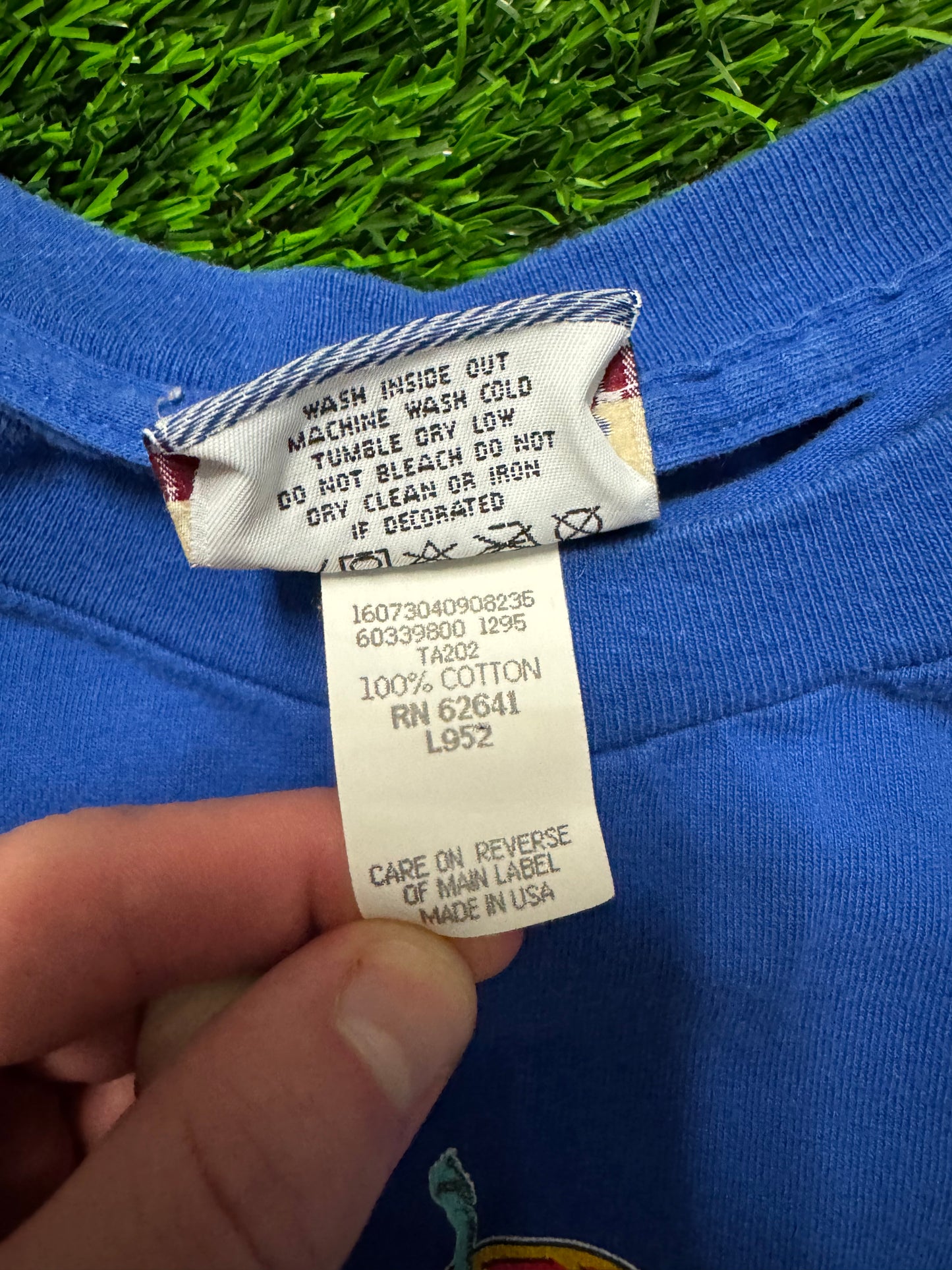 1996 University of Kentucky Vintage NCAA Basketball Tee (L)