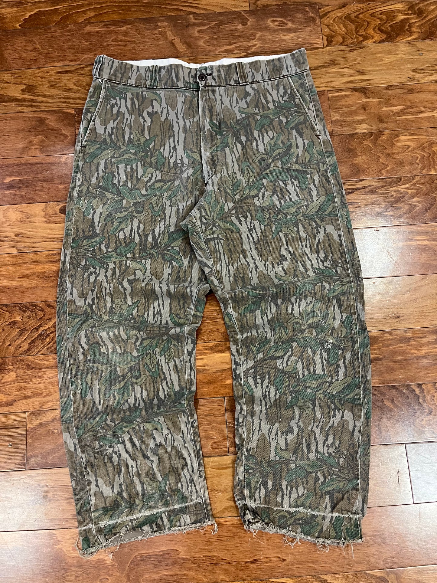 00s Camo Trouser Pants (36 x 28)