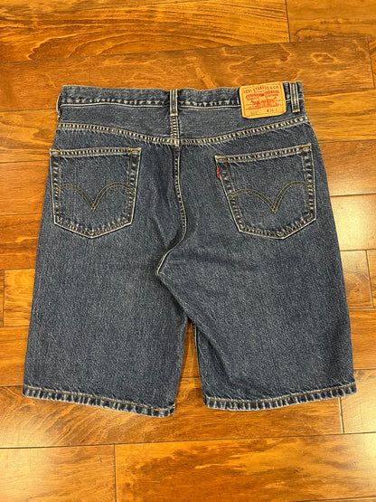 2007 Levi's 505 Dark Wash Jean Shorts (36)