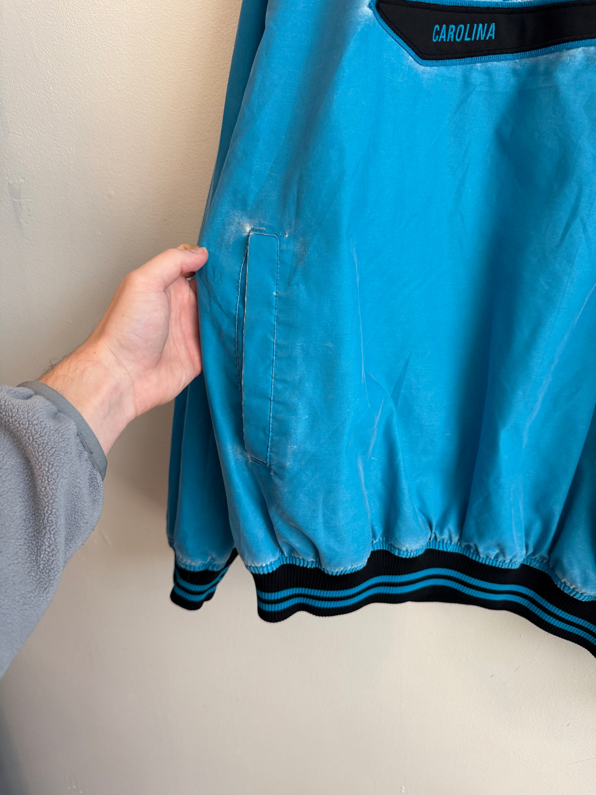 00s Carolina Panthers Faded Blue Tail Swoop Windbreaker (XL)