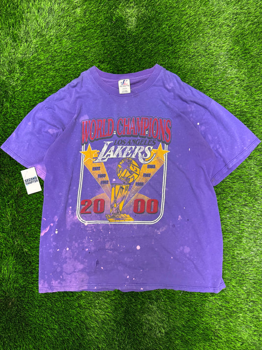 2000 Los Angeles Lakers World Champions Thrashed Vintage NBA Tee (XXL)