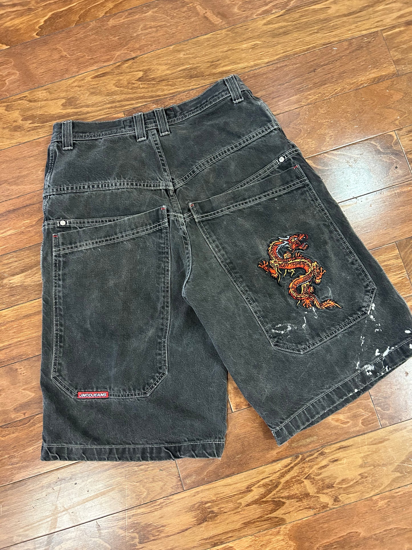 00s JNCO Dragon Vintage Baggy Shorts (32)