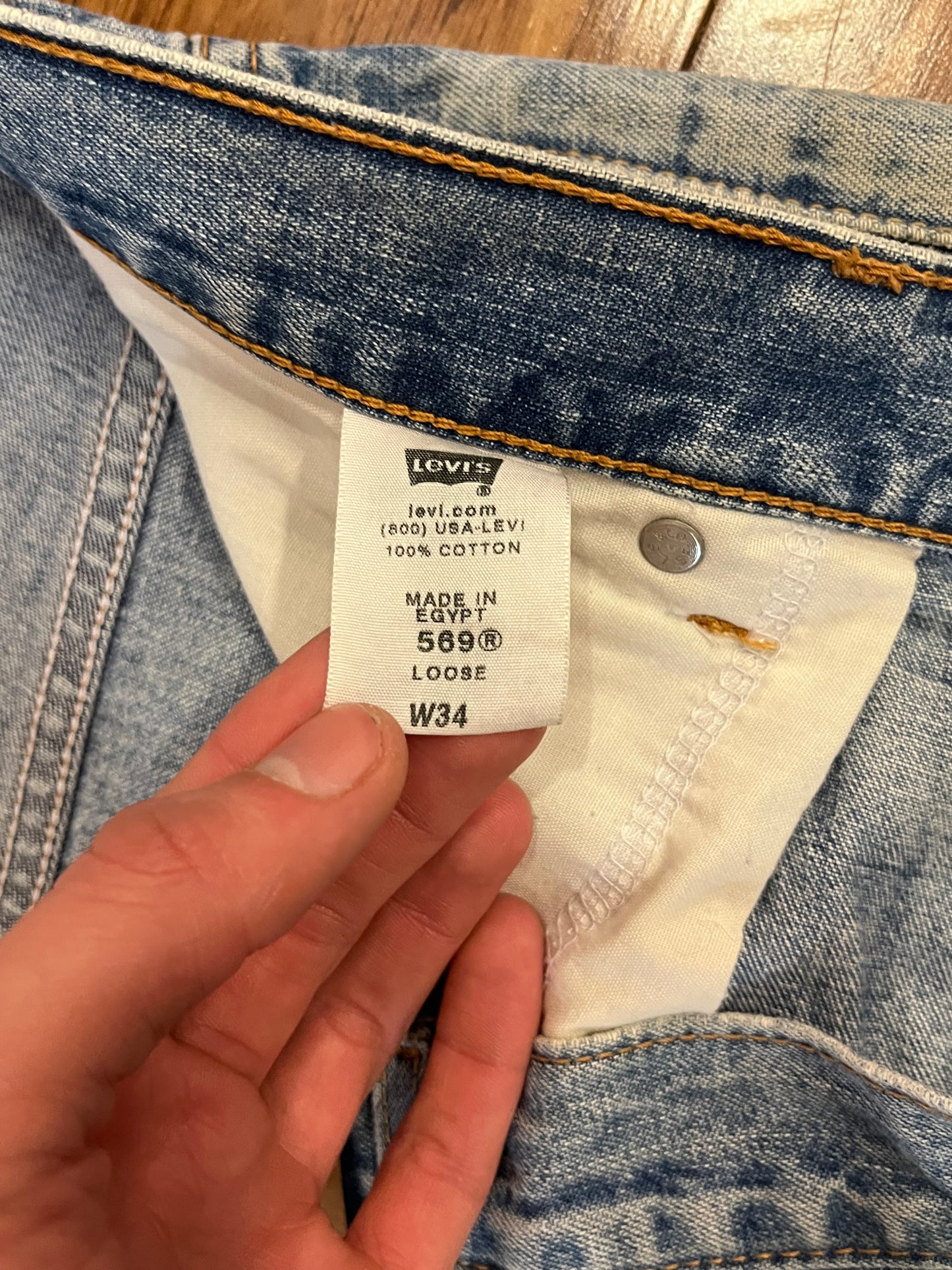 2009 Levi's 569 Baggy Shorts (34)