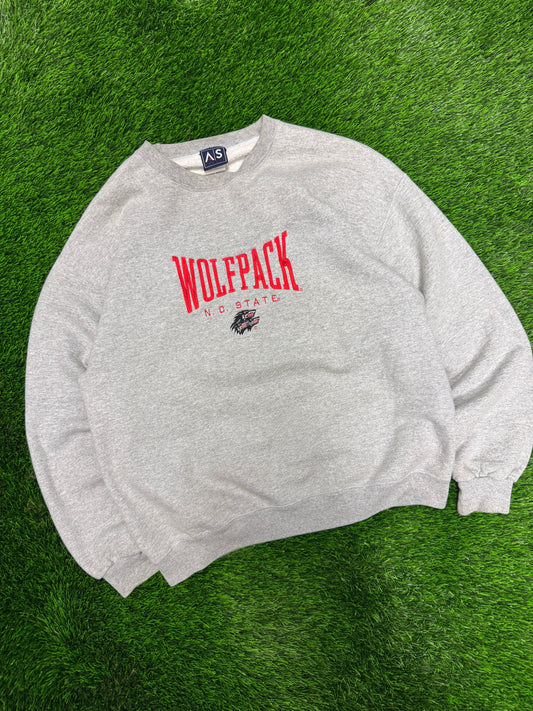 00s NC State University Wolfpack Embroidered Vintage Crewneck (L)