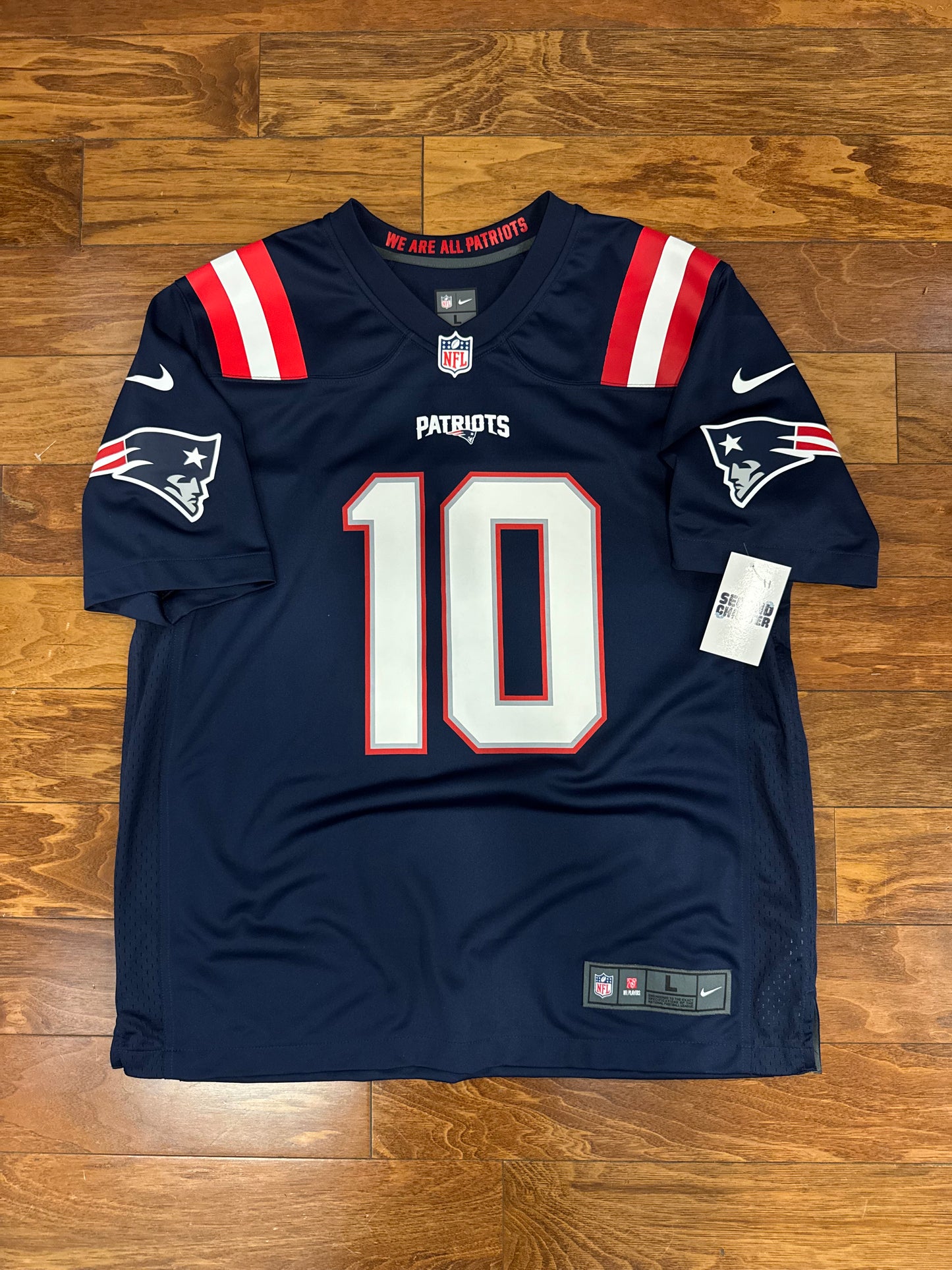 2021 New England Mac Jones Nike Jersey (L)