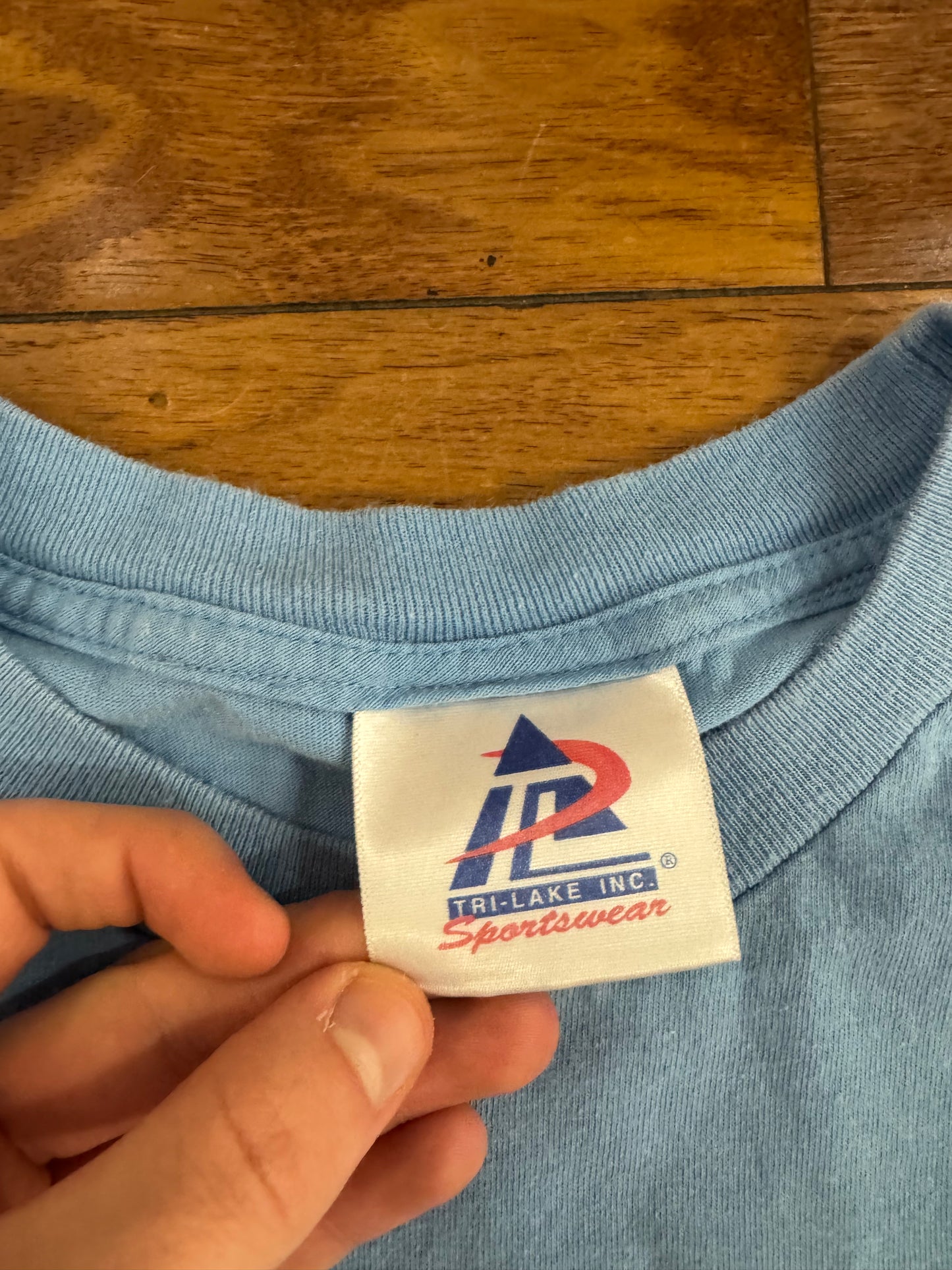00s UNC Feeding Time Tee (XL)