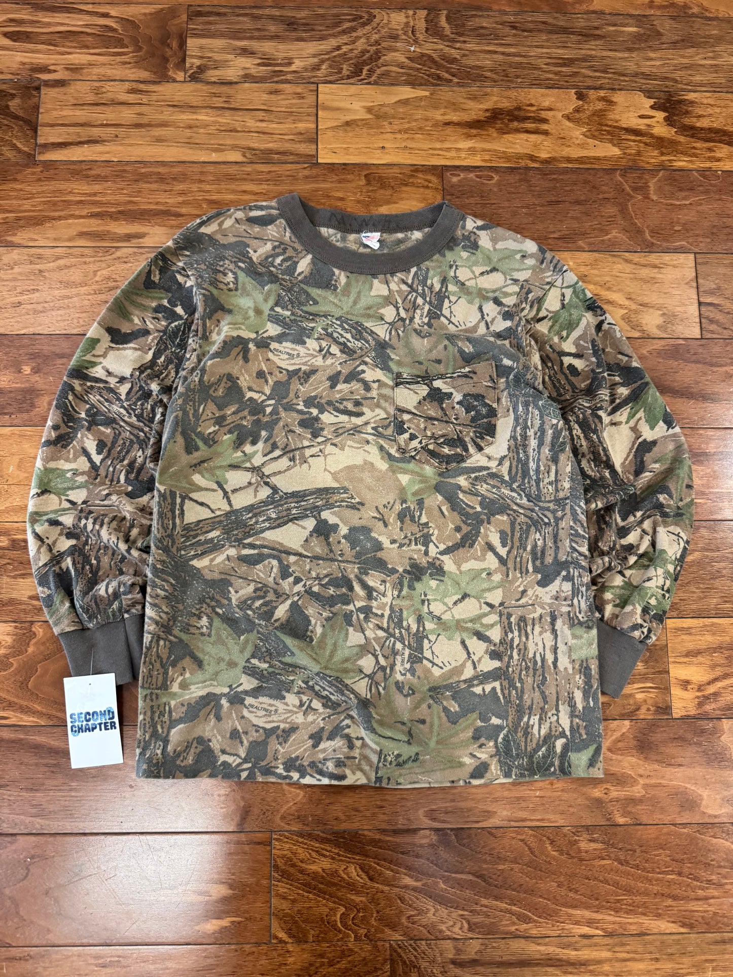 90s America Realtree Camo Long-Sleeve Shirt (S)