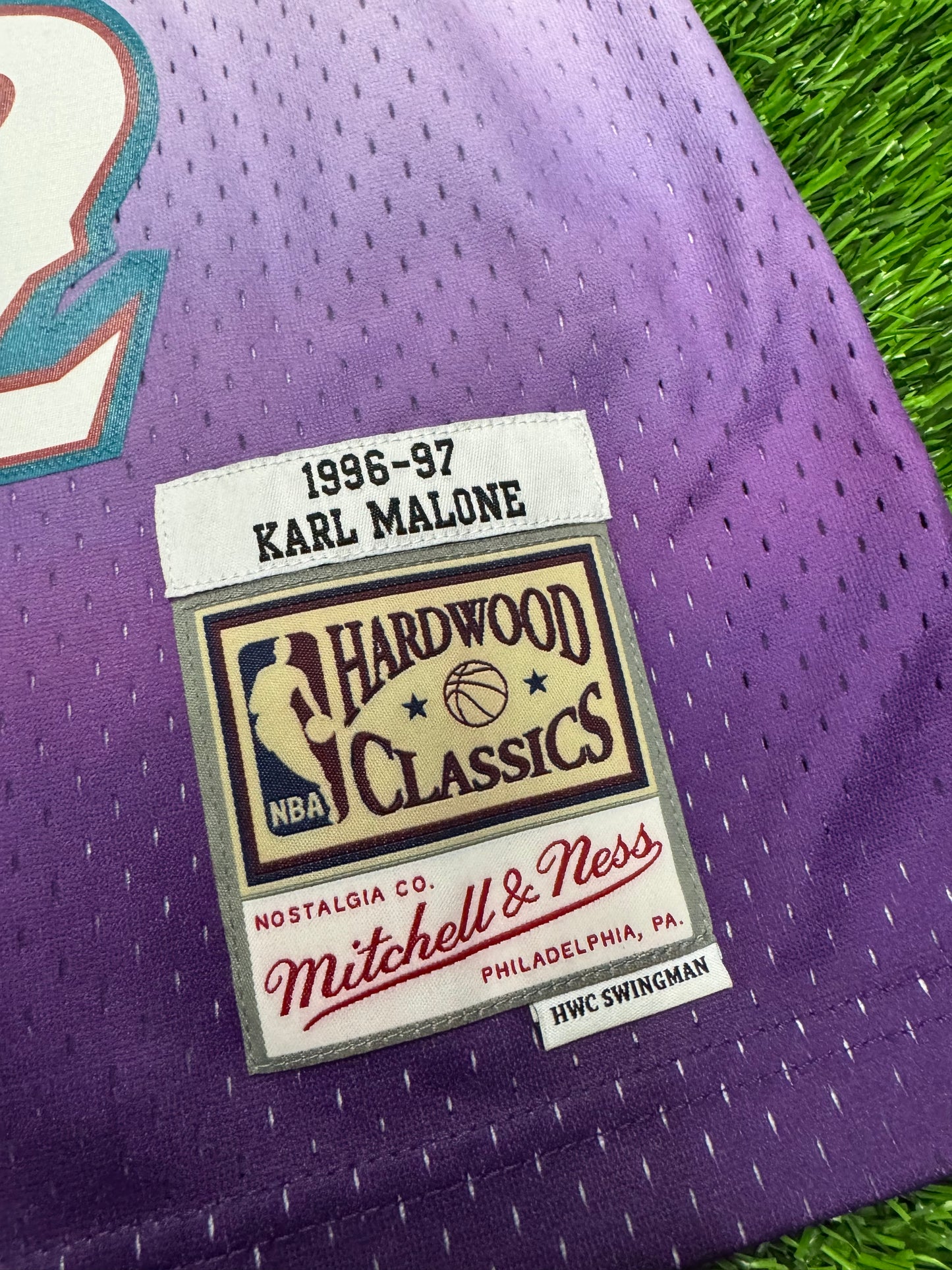 Utah Jazz Karl Malone #32 Mitchell & Ness Hardwood Classics NBA Jersey (XL)