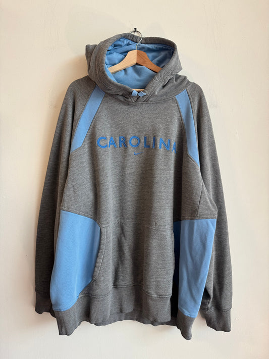 00s UNC Center Swoosh Two Toned Vintage Nike Hoodie (XXL)