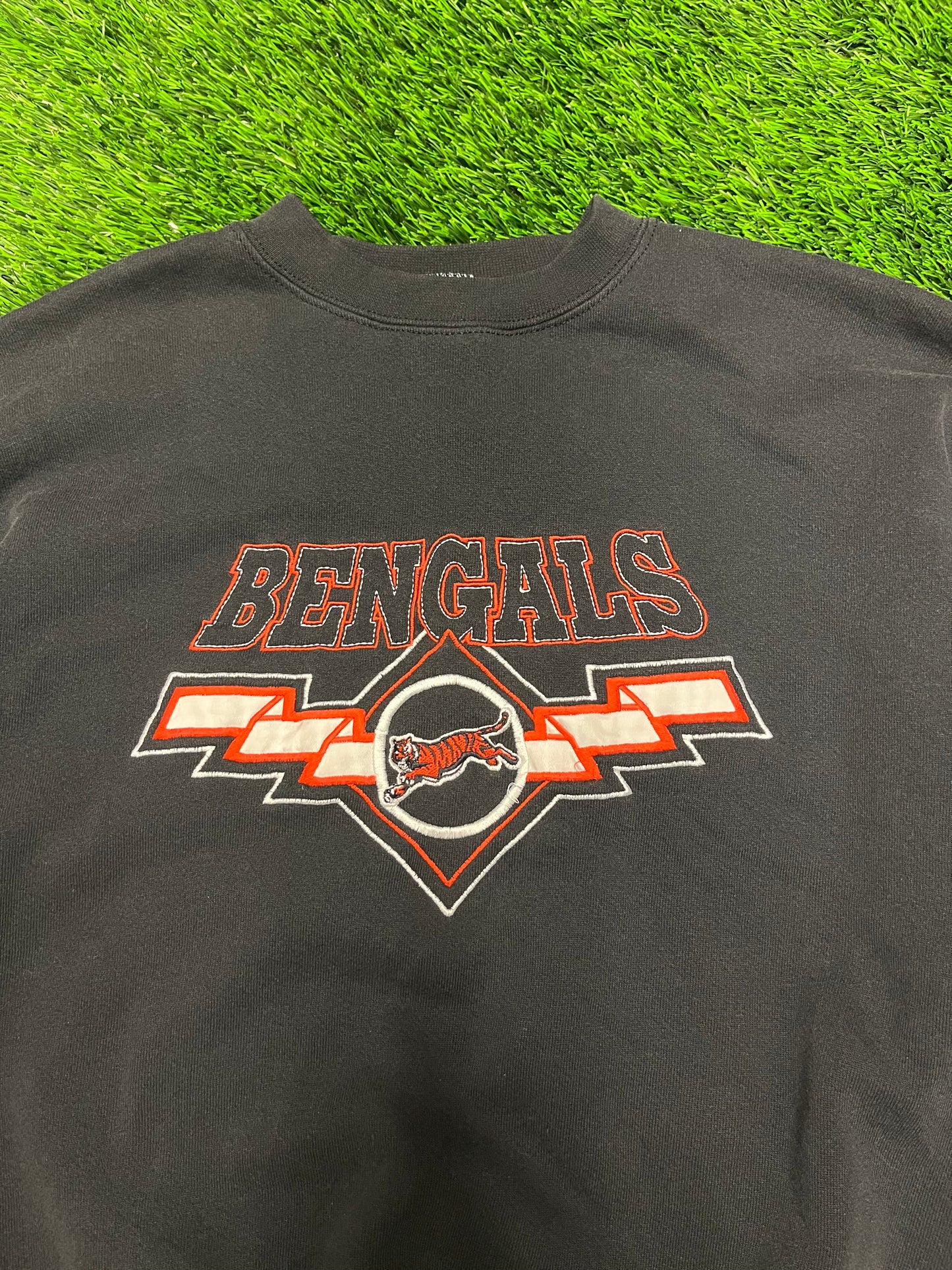 90s Cincinnati Bengals Logo 7 Embroidered Crewneck (L)