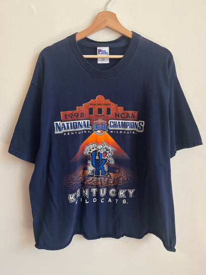 1998 Kentucky Wildcats Vintage NCAA Final Four Cropped Tee (XL)