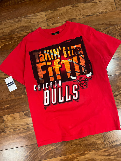 90s Chicago Bulls "Takin' The Fifth" Championship Vintage NBA Tee (L)