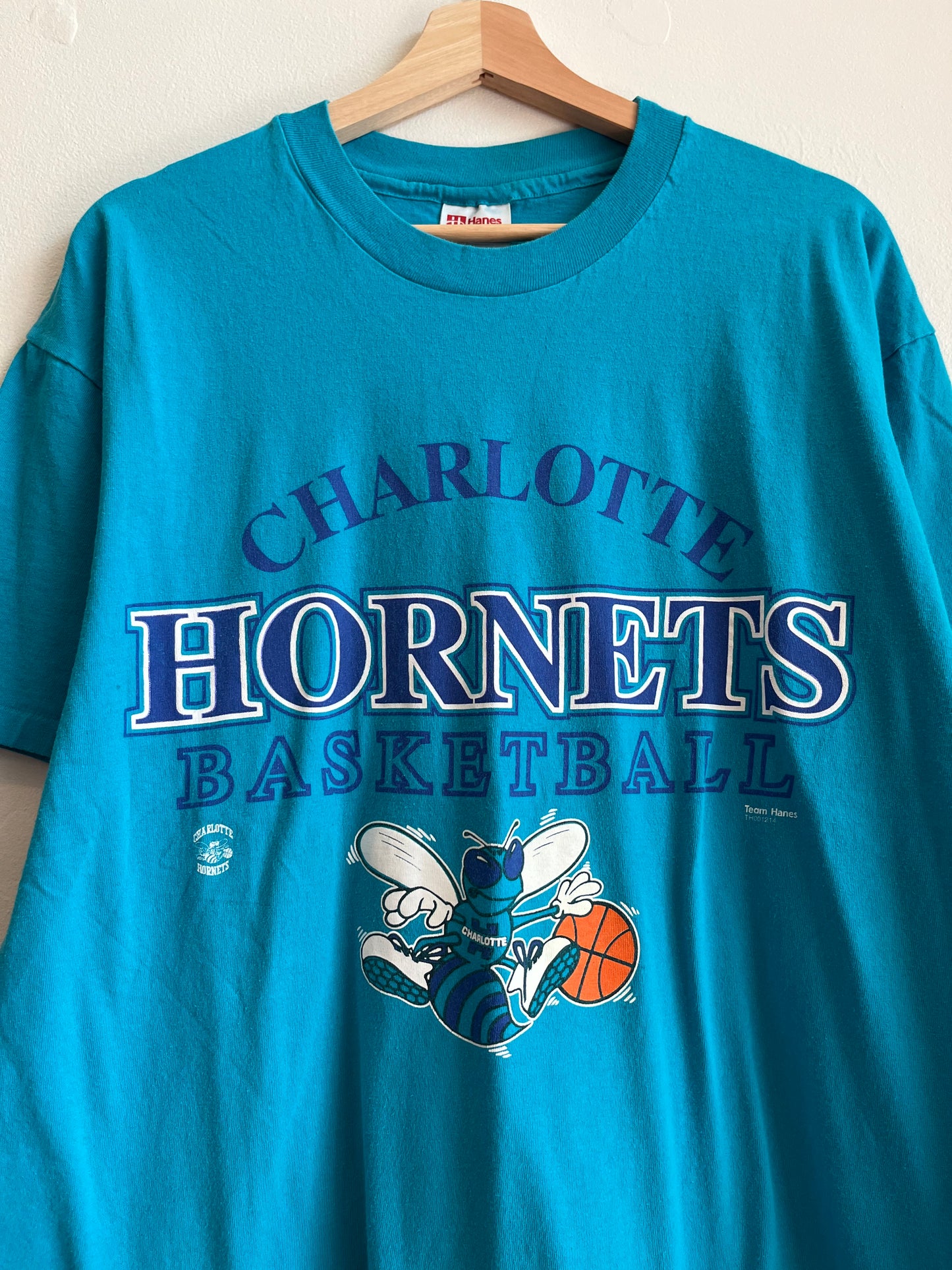 1990s Charlotte Hornets Teal Spell Out Hanes Tee (L)