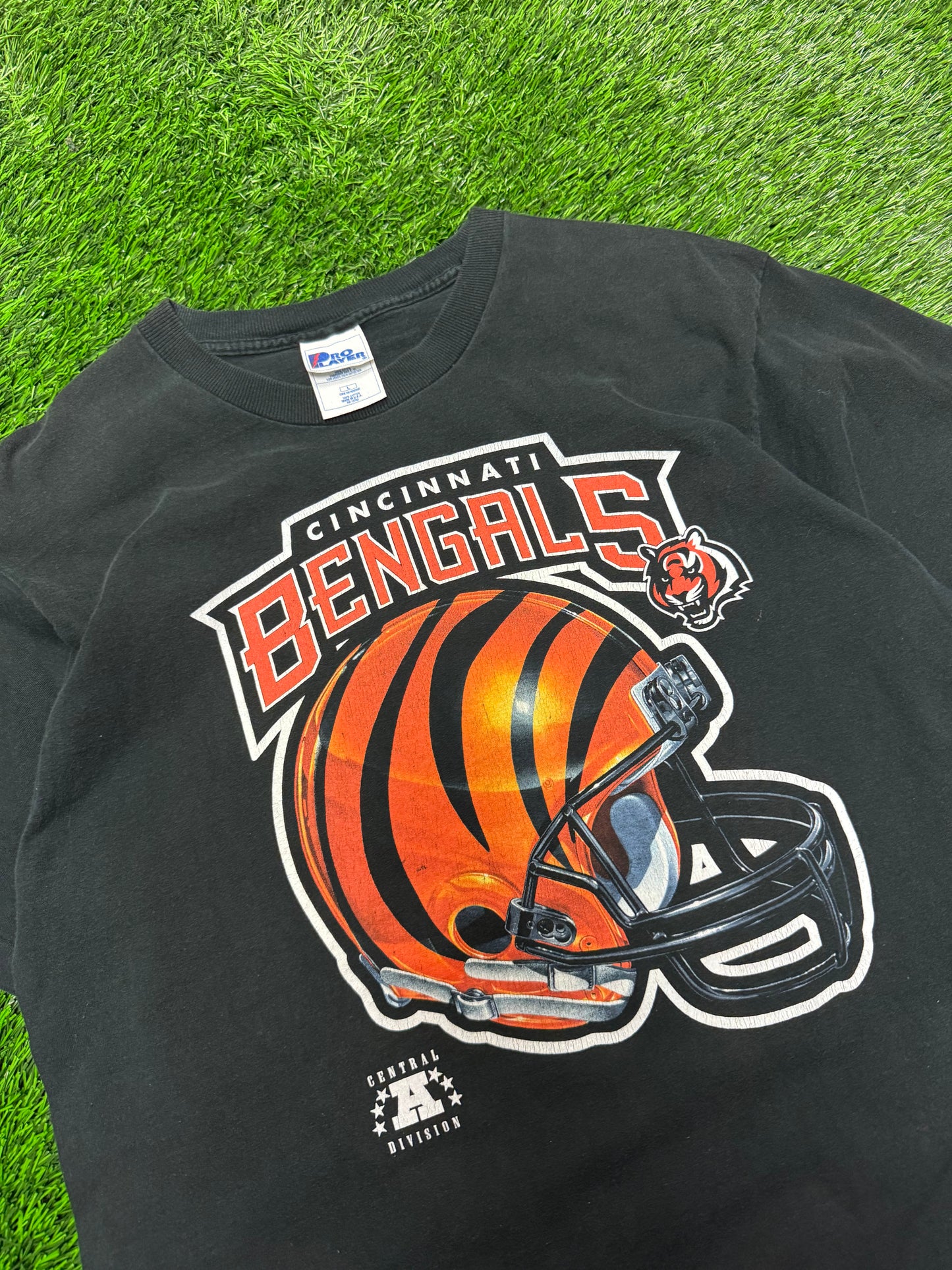 90s Cincinnati Bengals AFC Pro Player NFL Helmet Tee (L)