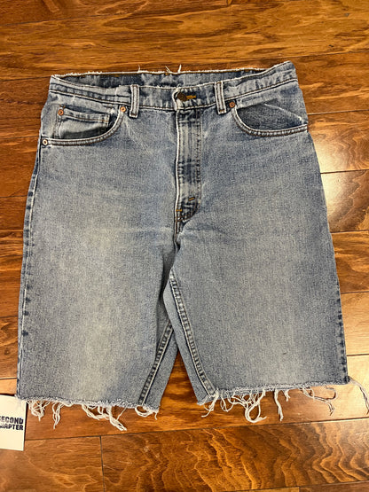 00s Levi's 550 Faded Mid Wash Shorts (34)