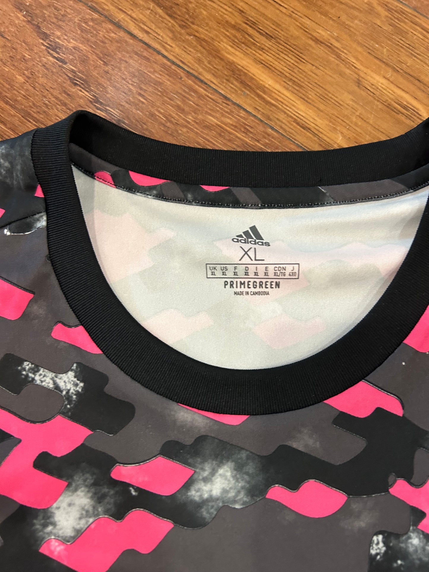 Arsenal FC Adidas Pink/Black Camo Soccer Jersey 2021-22 Kit (XL)