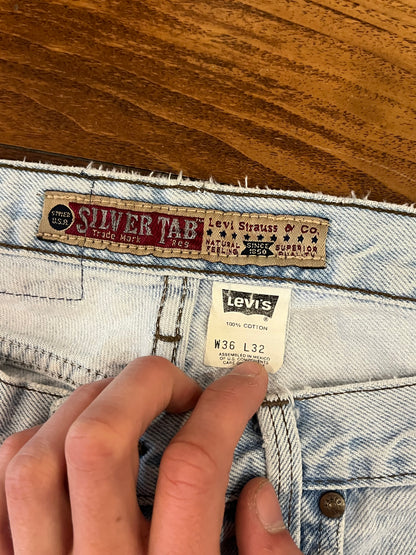 00s Levi's Silver Tab Light Wash Baggy Jeans (36 x 32)