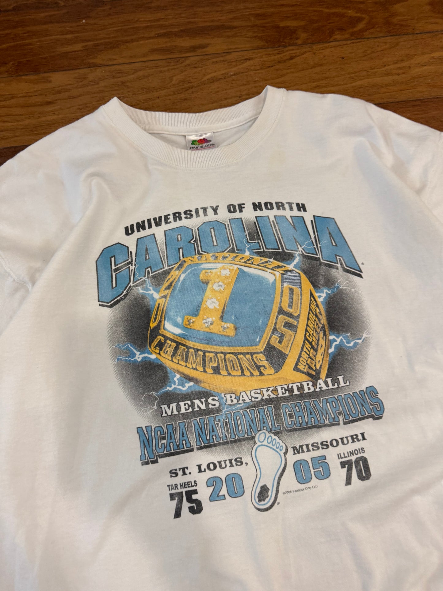 2005 UNC National Champs Lightning Rings Graphic Tee (XXL)