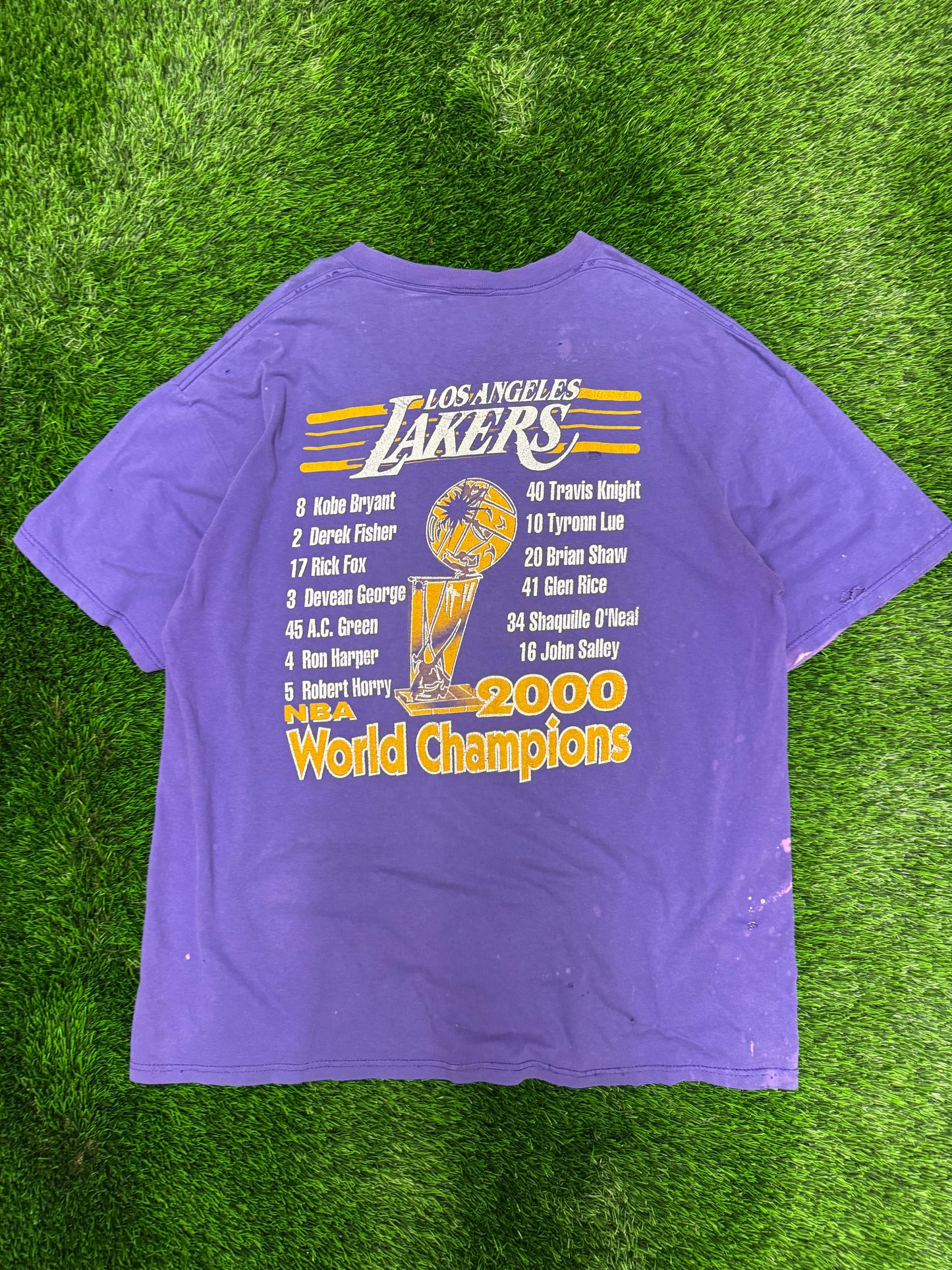2000 Los Angeles Lakers World Champions Thrashed Vintage NBA Tee (XXL)
