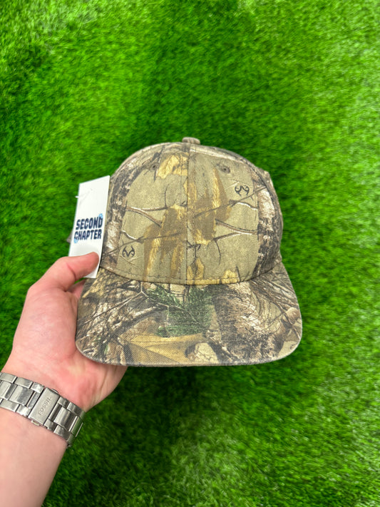 00s Real Tree Camo Youth Snapback Hat (Youth OS)