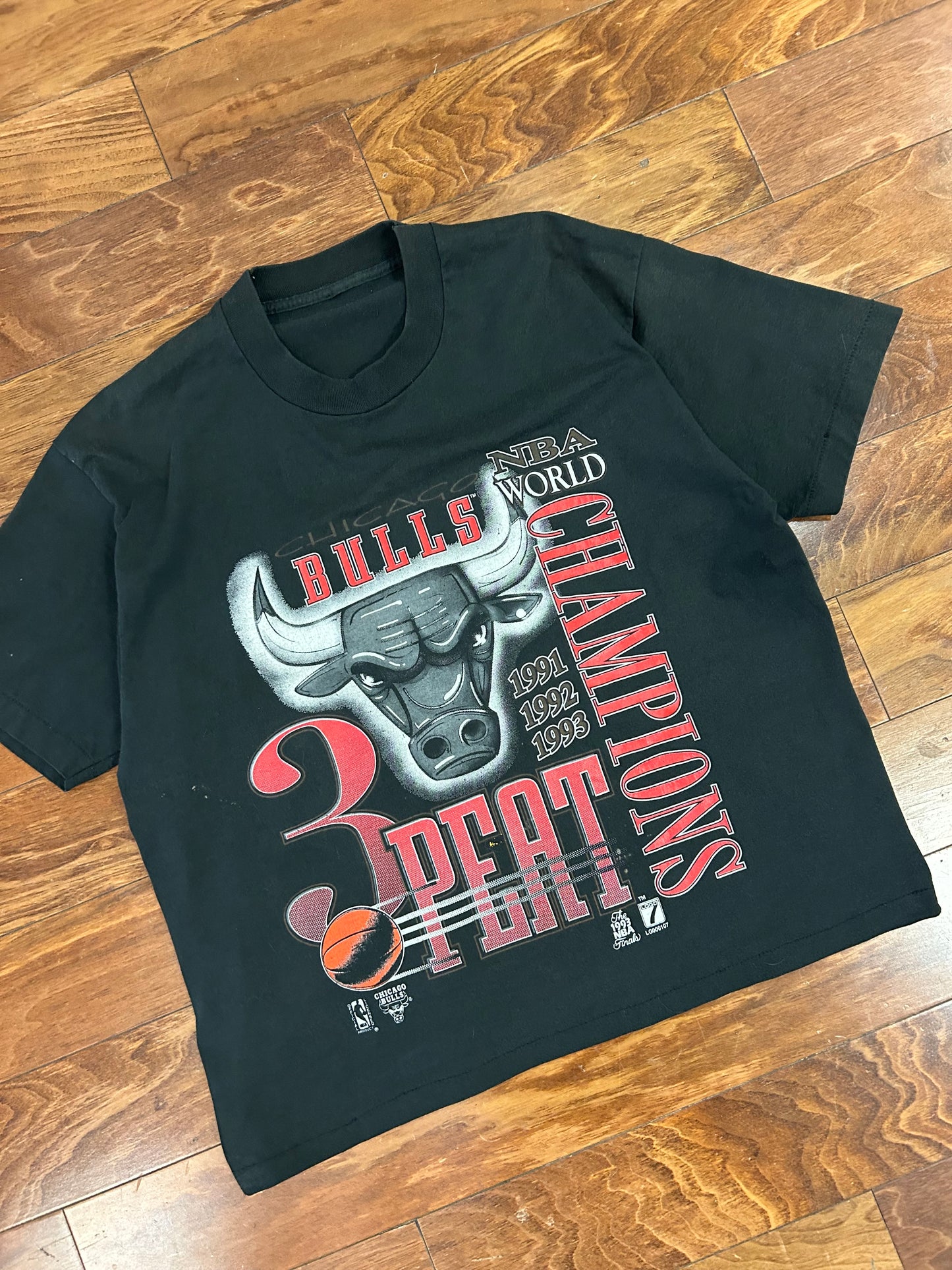 1993 Chicago Bulls Vintage 3 Peat Cropped Tee (XL)