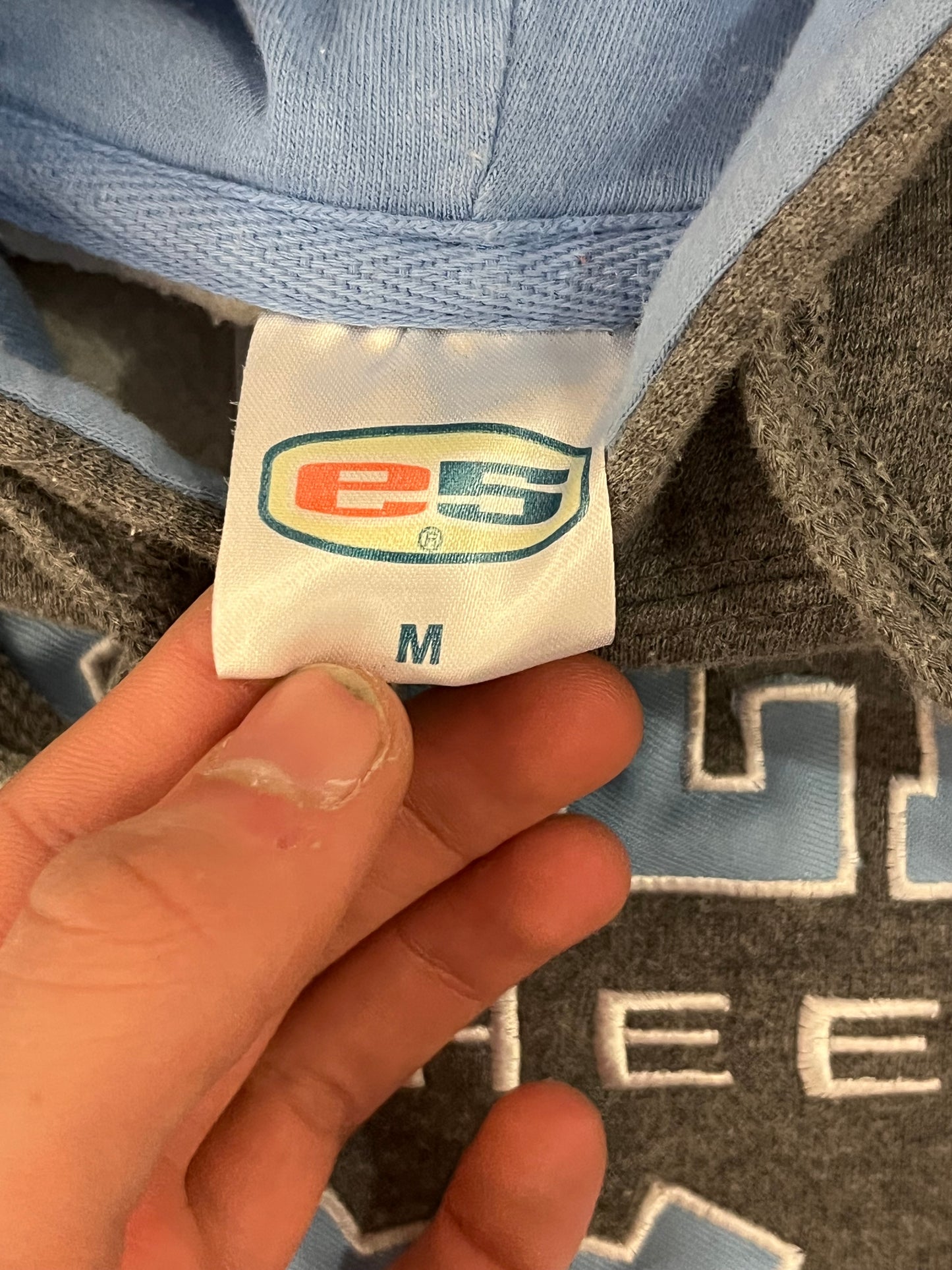 00s UNC Embroidered Vintage Hoodie (M)
