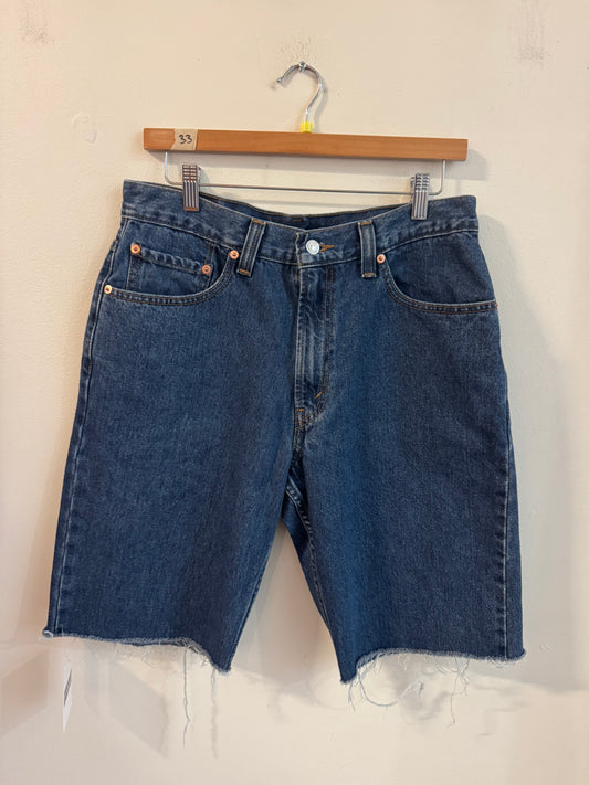 2002 Levi's 550 Dark Wash Shorts (33)