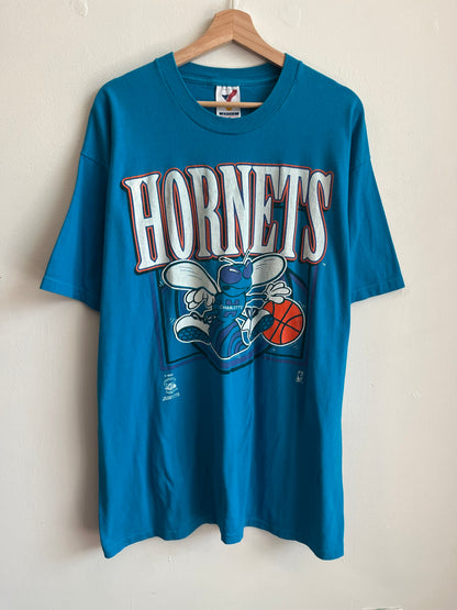 90s Charlotte Hornets Big Spell Out Graphic Tee (XL)