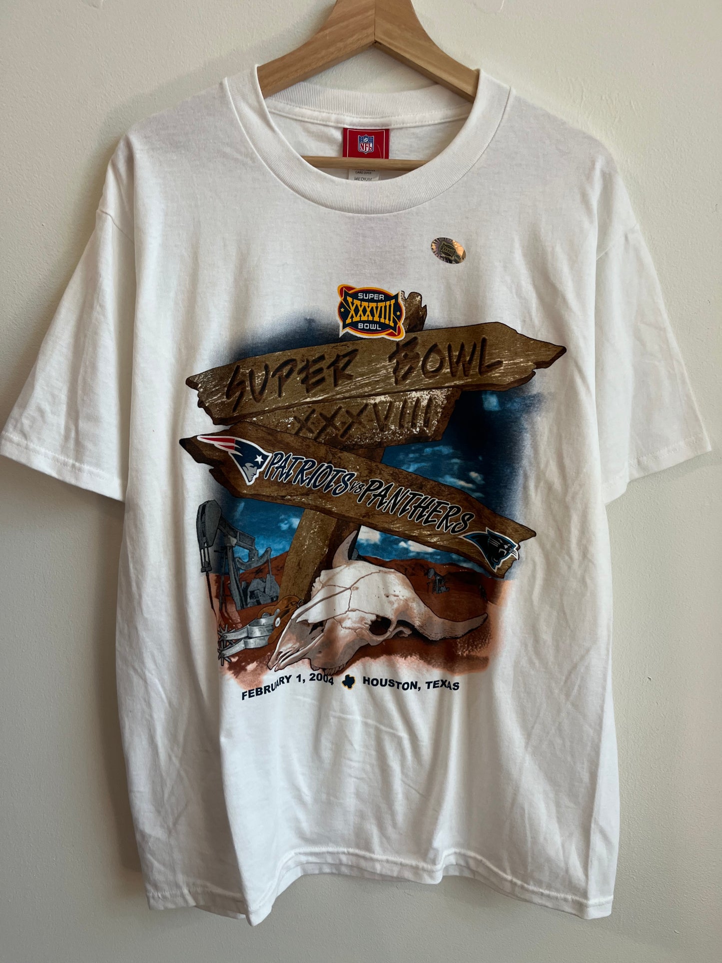 2004 Carolina Panthers Vs. New England Patriots Deadstock Super Bowl Tee (M)