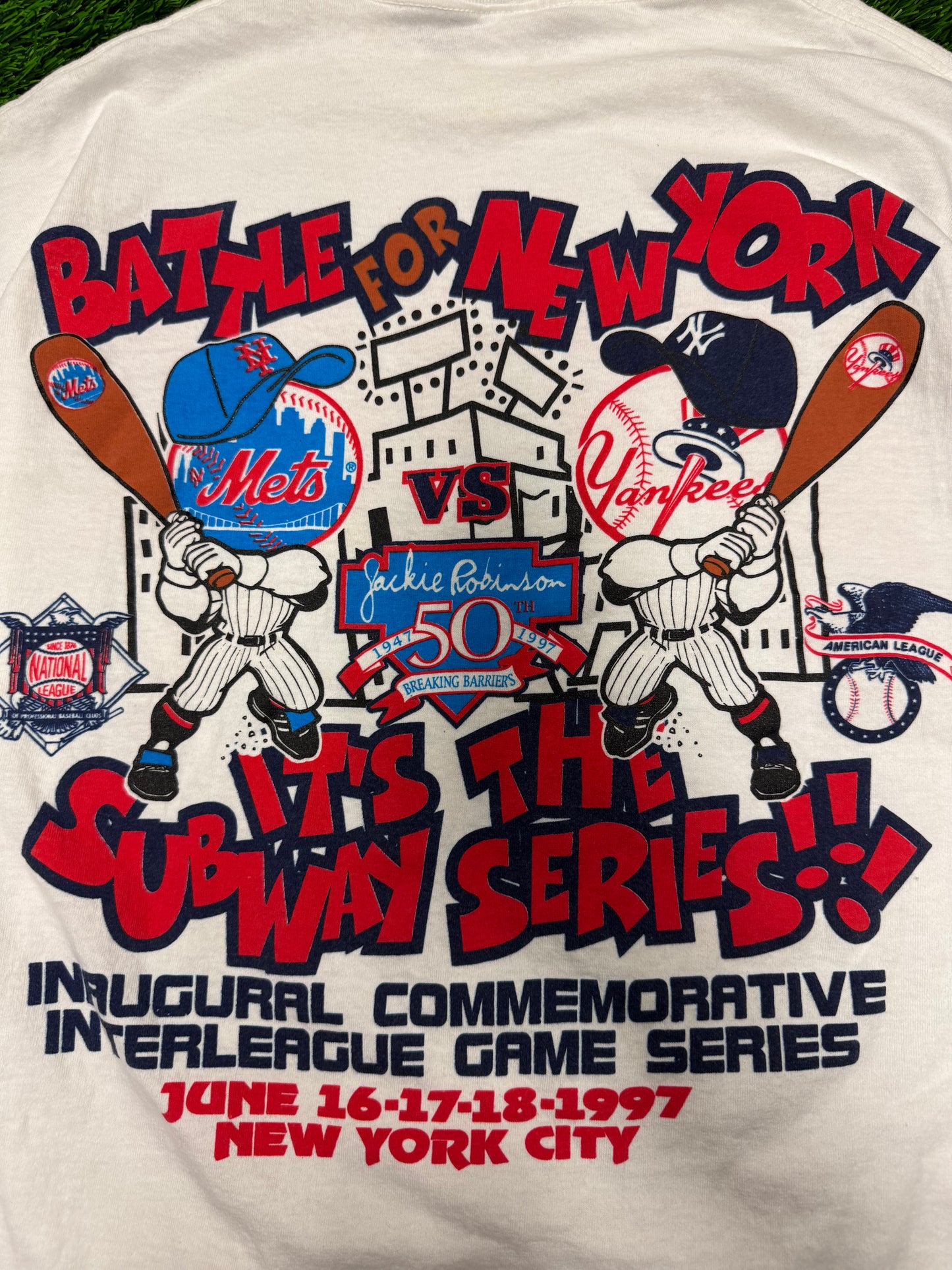1997 MLB Subway Series "Battle for New York" Yankees vs Mets (Jackie Robinson 50th) Tee (XL)