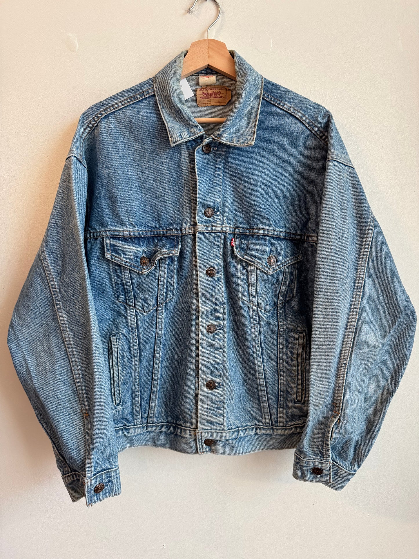 80s Levi's Light Wash Vintage Jean Jacket (L)