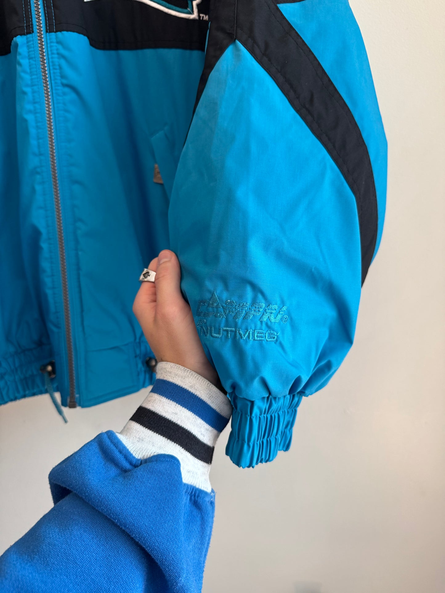 90s Carolina Panthers Nutmeg Embroidered Puffer Jacket (M)
