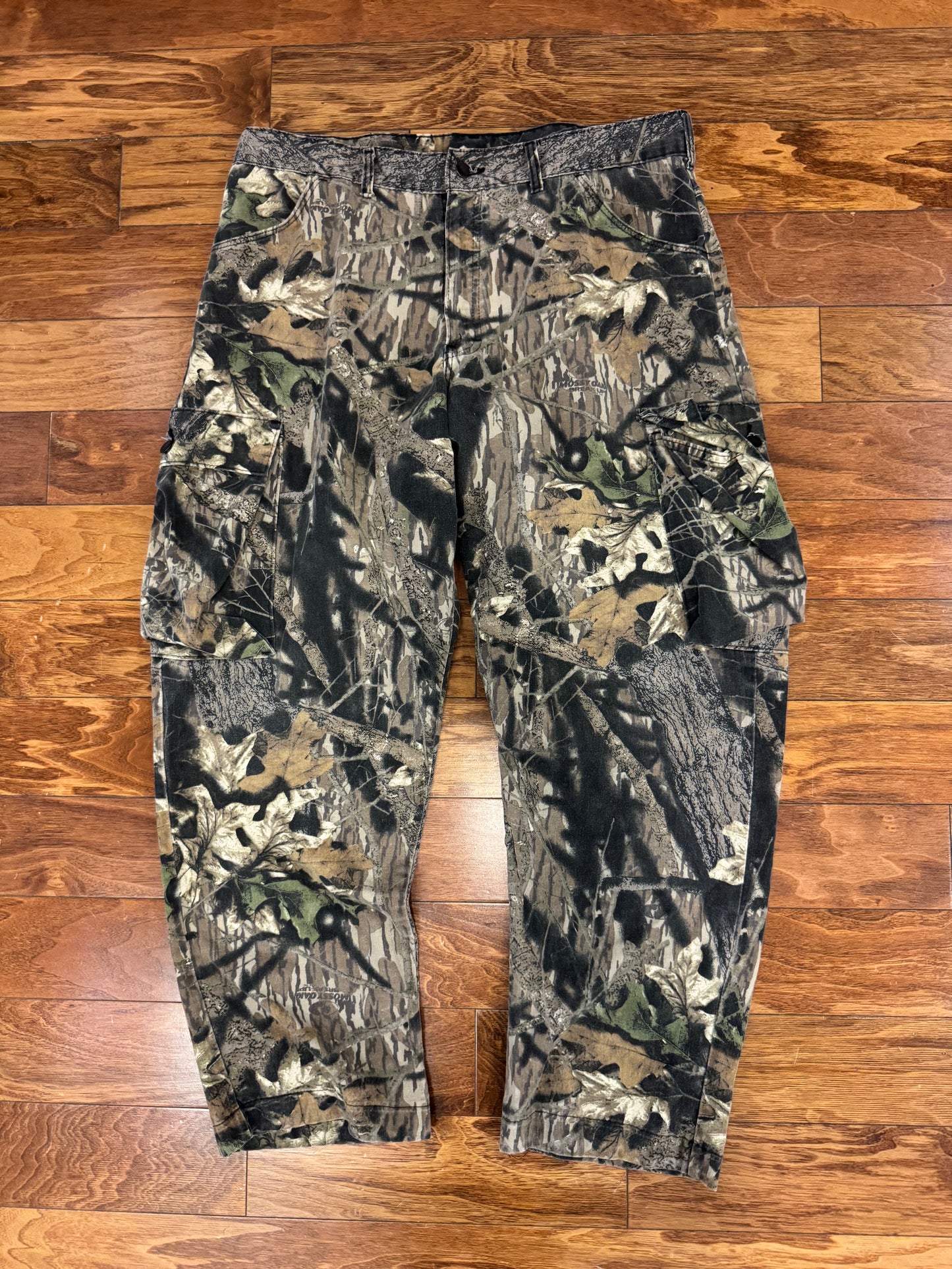 90s Mossy Oak Dark Camo Pants (36 x 32)