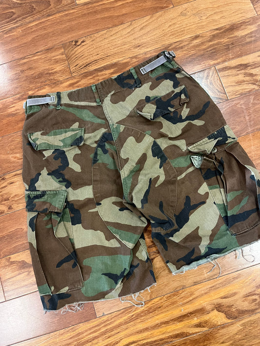 00s Camo Military Cargo Shorts (32)