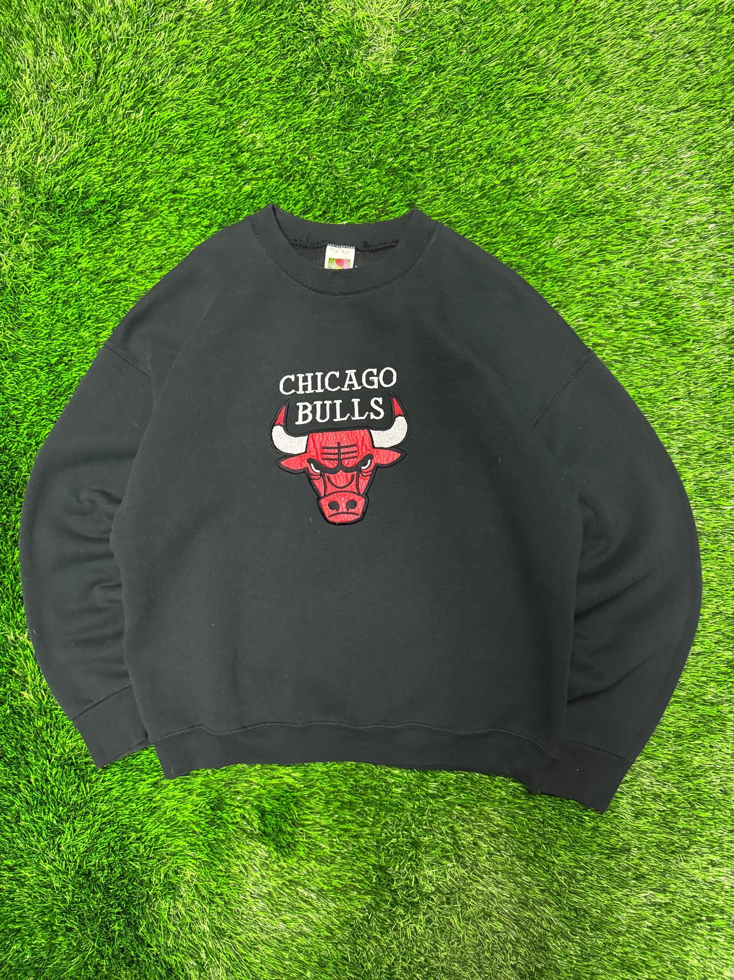 90s Chicago Bulls Essentials Vintage Embroidered Crewneck (L)