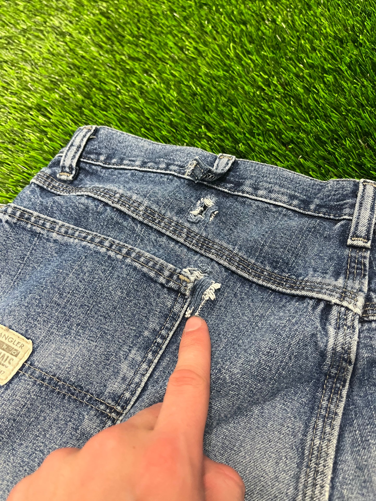 00s Wrangler Originals Carpenter Workwear Dark Blue Distressed Jean Shorts (38)