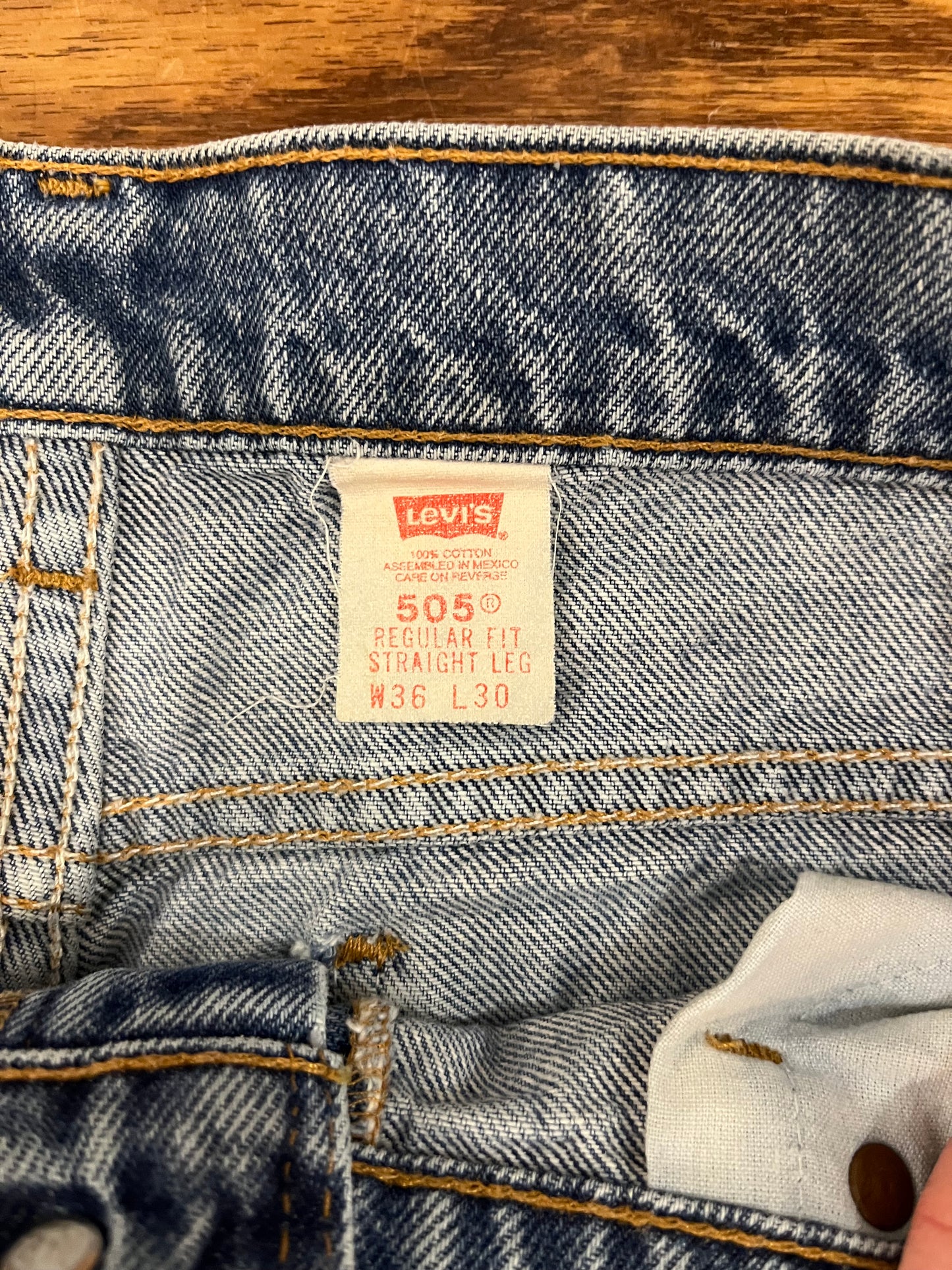 1997 Levi's 505 Orange Tab Blue Jeans (35 x 30)