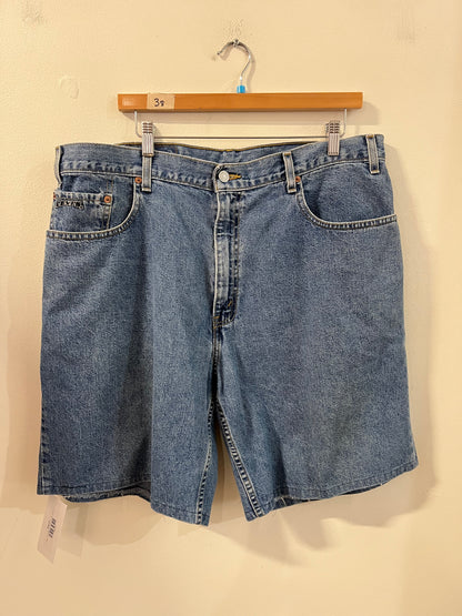 1998 Levi's Baggy Fit Jean Shorts (38)