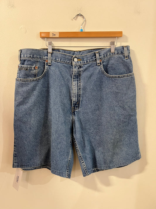 1998 Levi's Baggy Fit Jean Shorts (38)