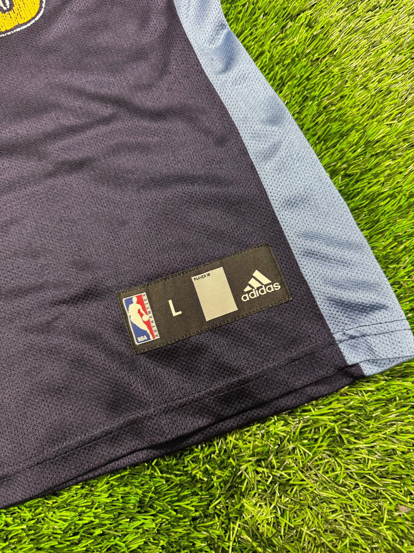 00s Denver Nuggets Allen Iverson Vintage Adidas NBA Jersey (L)