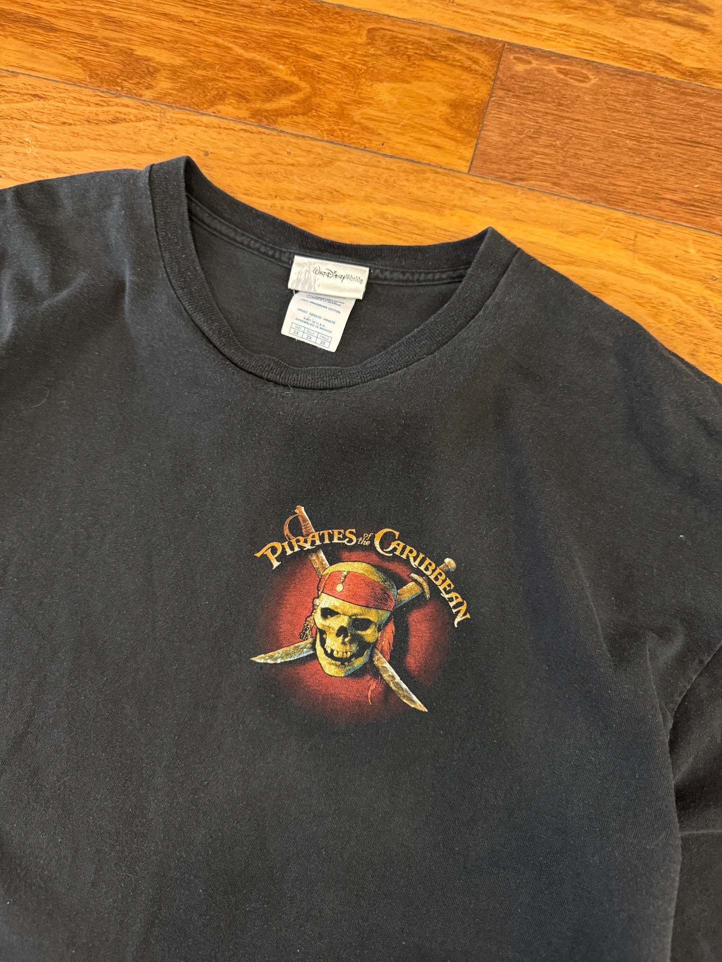 00s Pirates of the Caribbean Black Disney Tee (XXL)