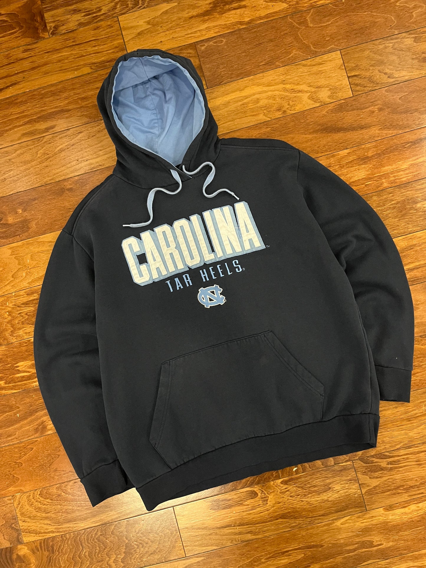 00s University Of North Carolina (UNC) Champion Embroidered Hoodie (L)