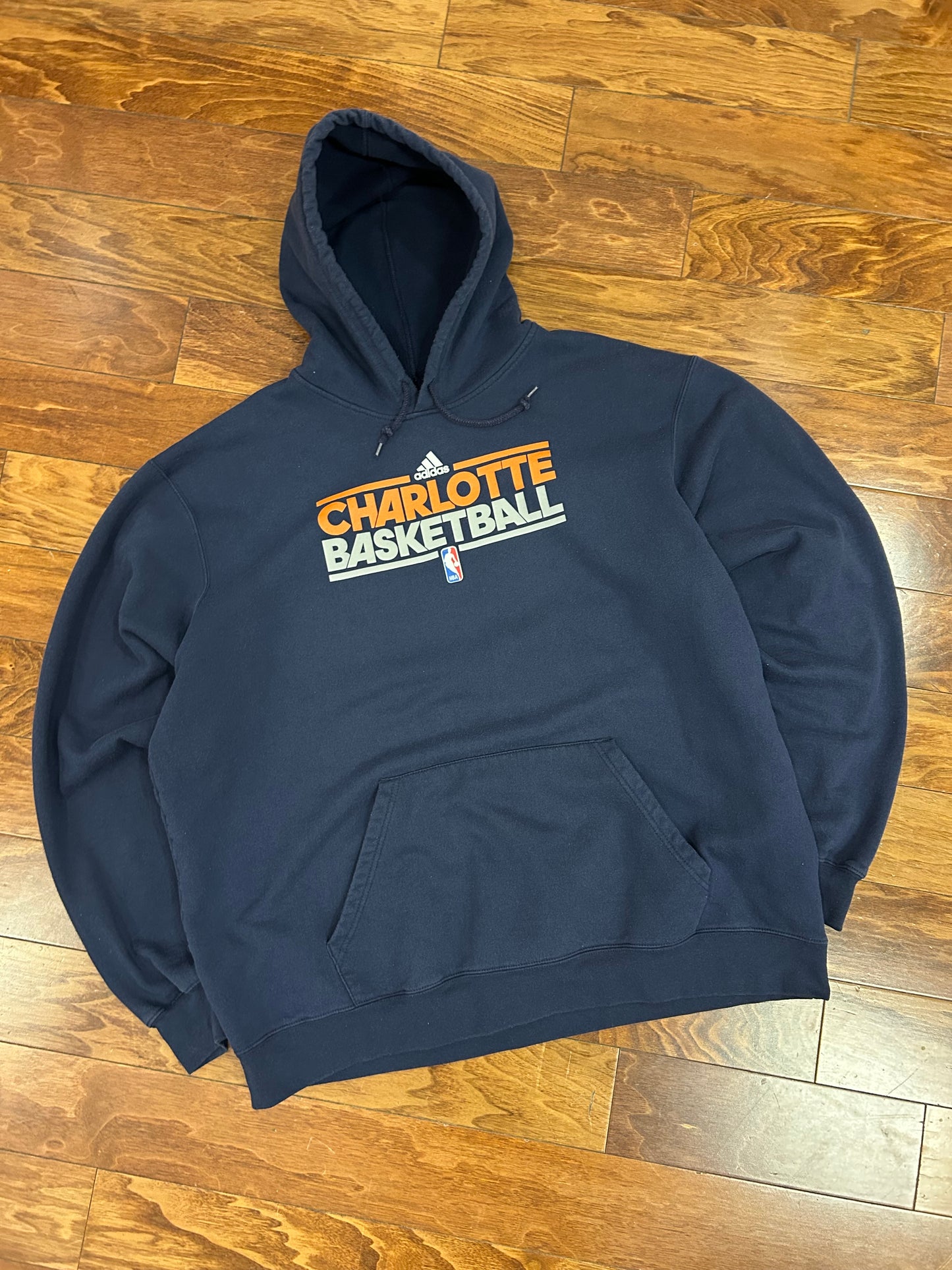 00s Charlotte Bobcats Adidas NBA Hoodie (XXL)