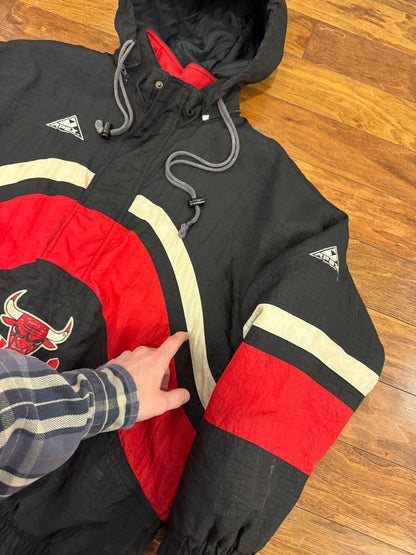 90s Chicago Bulls Apex Hooded Puffer (M)