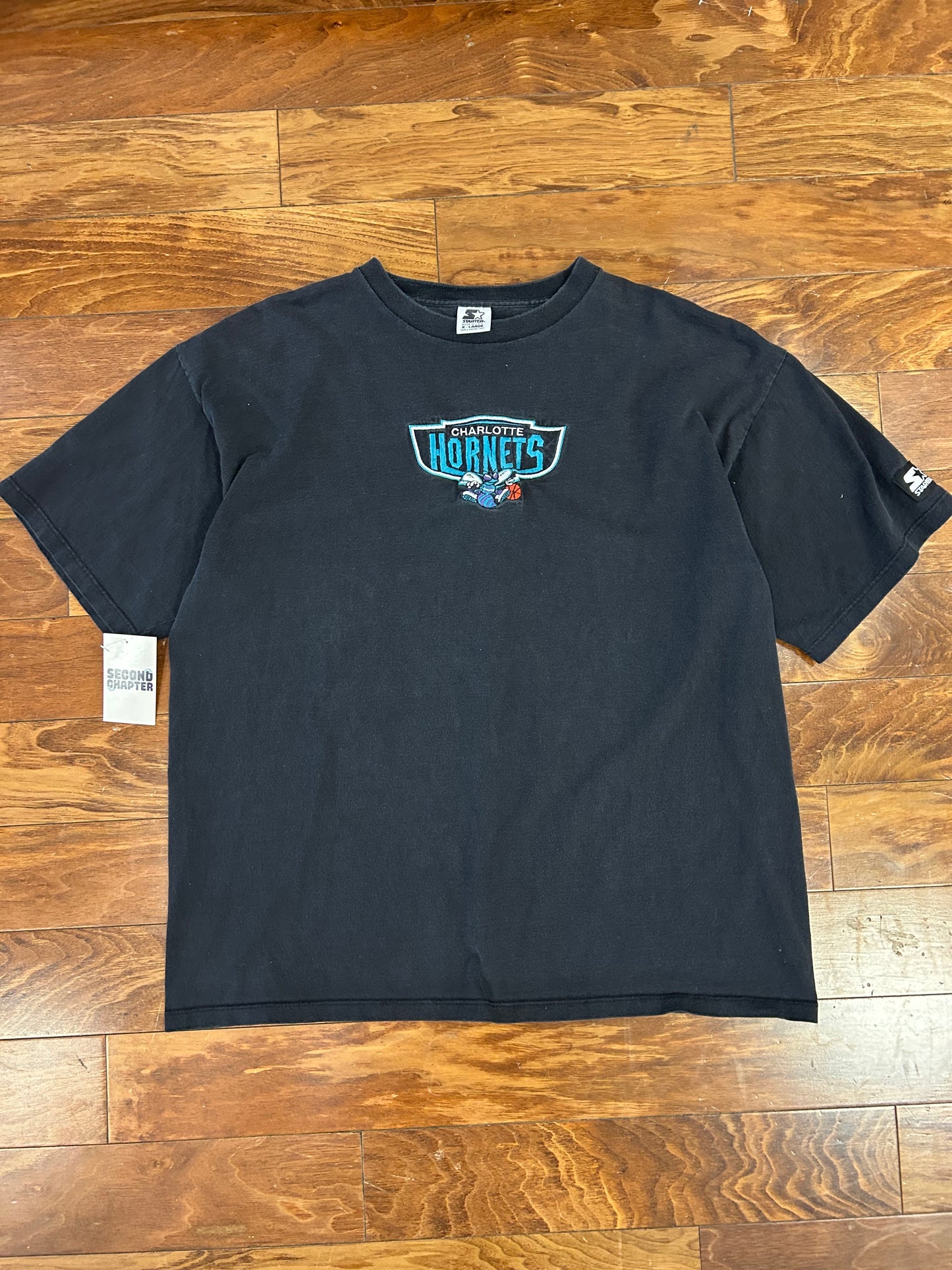 90s Charlotte Hornets Embroidered Starter Tee (XL)