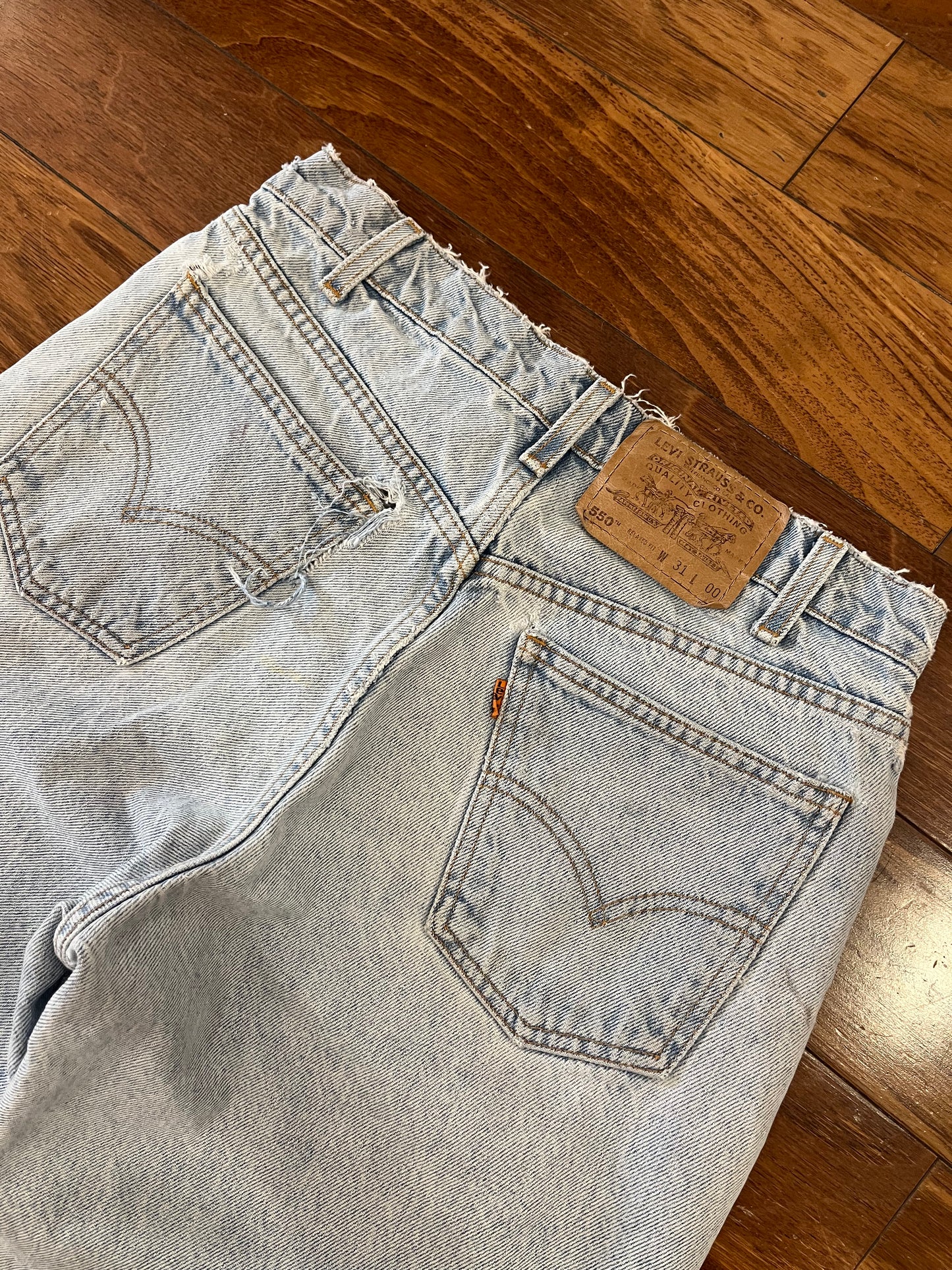 1996 Levi's 550 Orange Tab Distressed Jean Shorts (30)