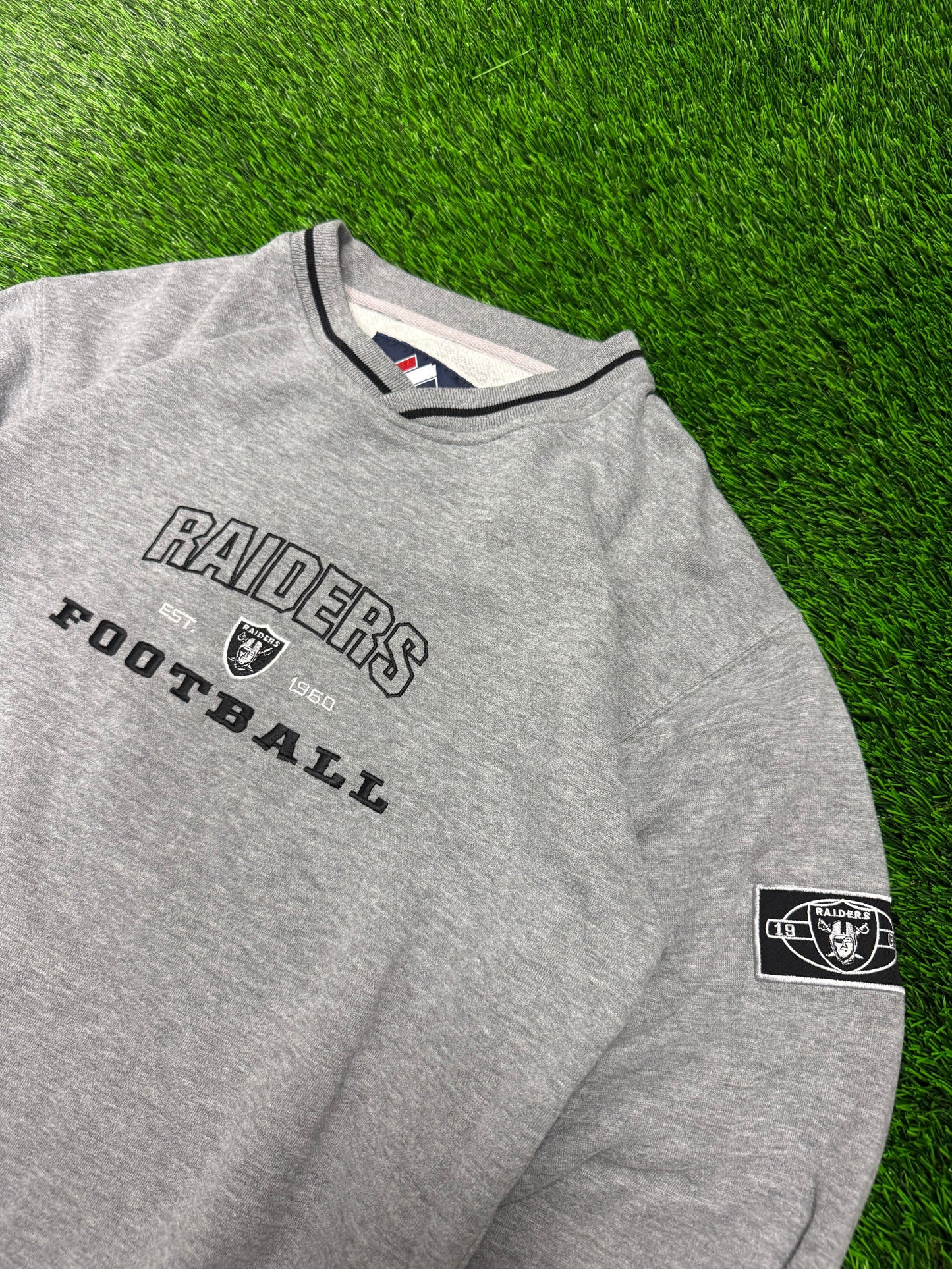 90s Oakland Raiders Majestic Crewneck (M)